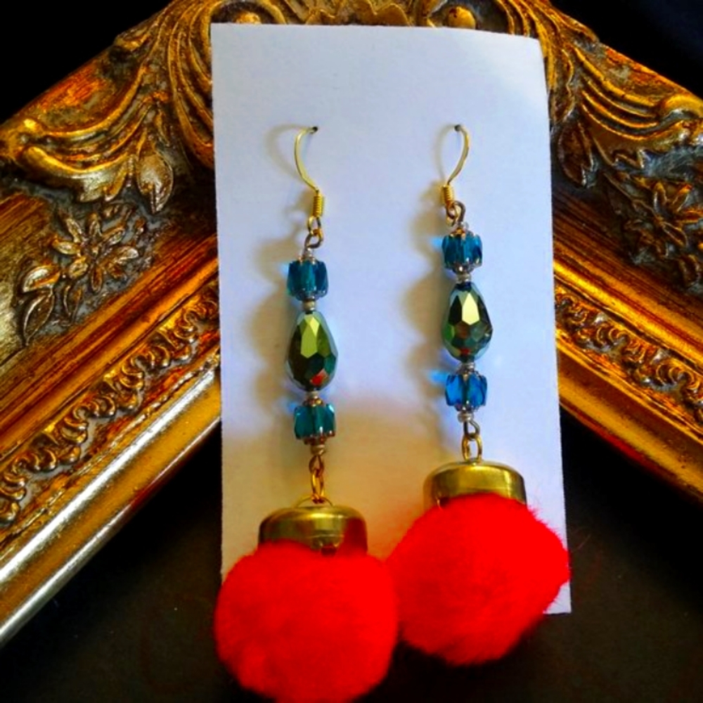 💥CAMEL SWAG - PomPom Style Hook Earrings